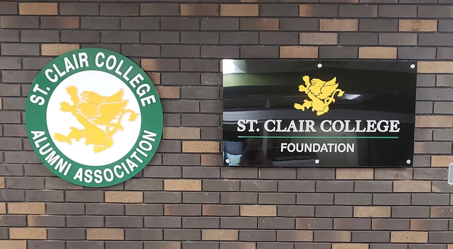 StClair_Foundation_Alumni_Sign_Pin_Mount